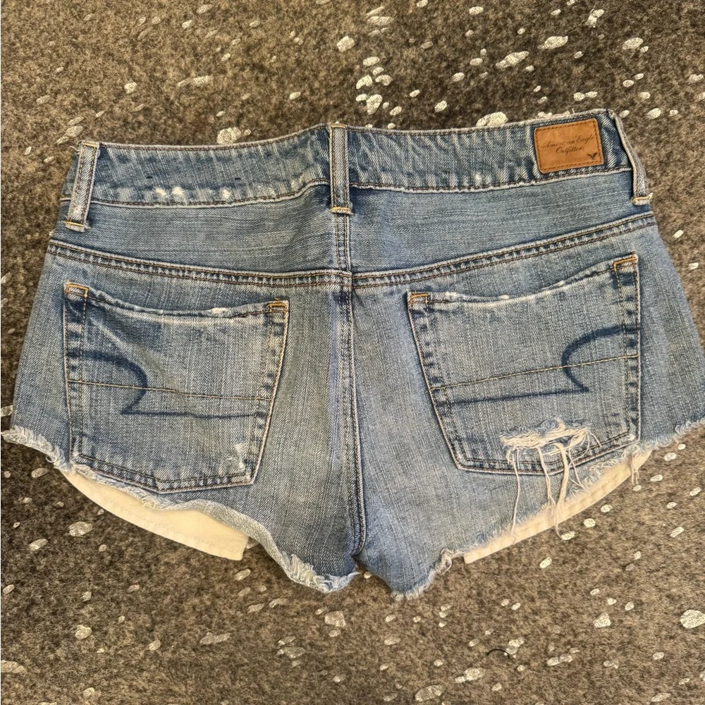 American Eagle Outfitters Light Blue Distressed Denim Cutoff Shorts - Picture 3 of 5